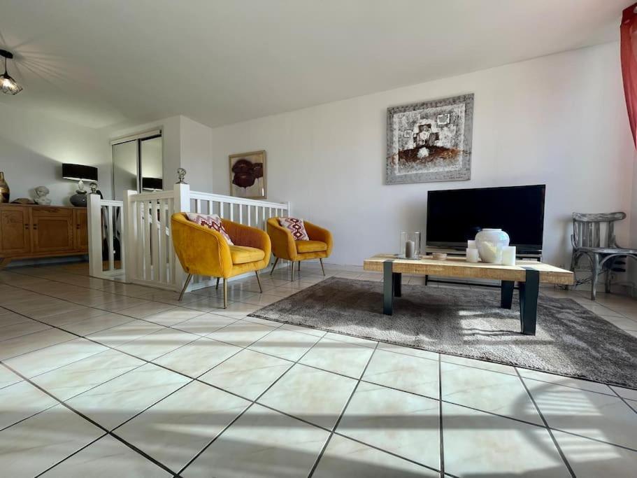 Duplex 70m2 - Vue Cite Medievale - Parking Gratuit Apartment *