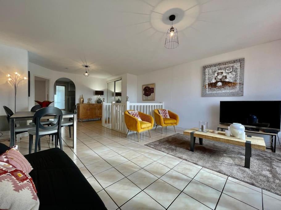 Duplex 70m2 - Vue Cite Medievale - Parking Gratuit